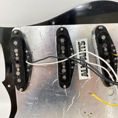 Stratocaster Noiseless Loaded Pickguard BPG21127 image 3