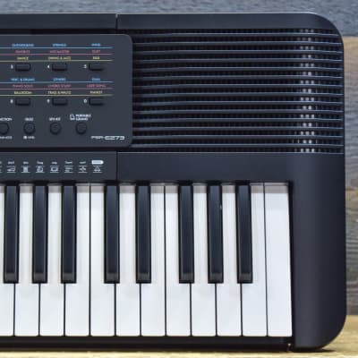 Yamaha PSR-E273 Portable Keyboards 61-Key Entry-Level Portable Digital Keyboard