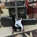 Fender Standard Precision Bass with Rosewood Fretboard 1998 Black