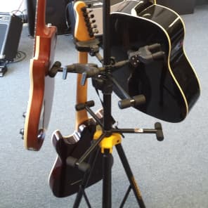 Hercules Guitar Tree Holds 1 to 6 Electric /Acoustic/ Bass/Mando/Banjo/Uke