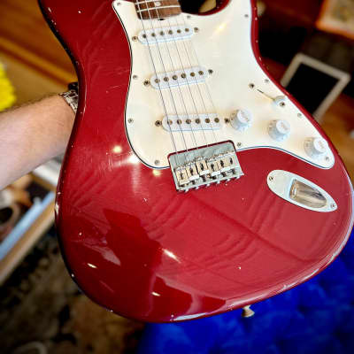 Fender '69 STRATOCASTER 2023 - DARK CANDY APPLE RED for sale