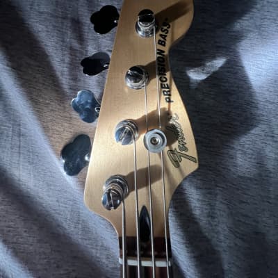 Fender Deluxe Active Precision Bass Special