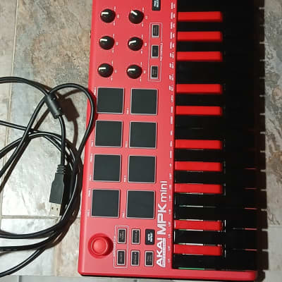 Focusrite & Akai Focusrite Scarlett 2i2 Studio [3rd Gen] & Akai MPK Mini mk II Electronic Keyboard - Red 2020 - Red & Black