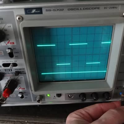 Iwatsu SS-5702 dual trace 20Mhz Oscilloscope. Repair tube