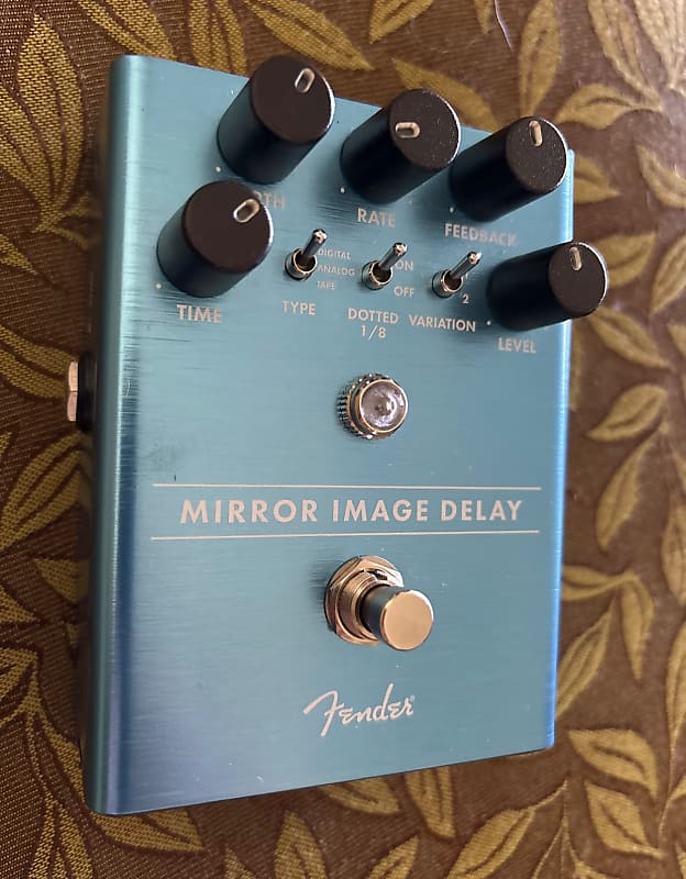 Fender Mirror Image Delay