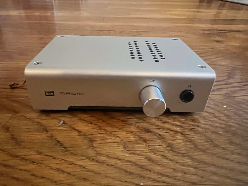 Schiit Audio Magni 3+ 2021, w/ 2xMogami Gold RCA to TRS - Silver