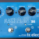 TC Electronics Flashback X4 Delay & Looper Blue Modulation FX Effect