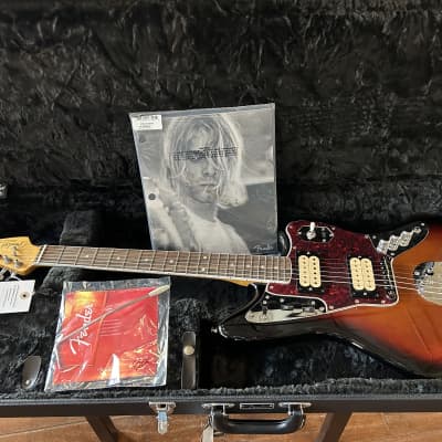 Fender Kurt Cobain Jaguar  3-Color Sunburst  #MX23009888 9 lbs  3.5 oz. image 2