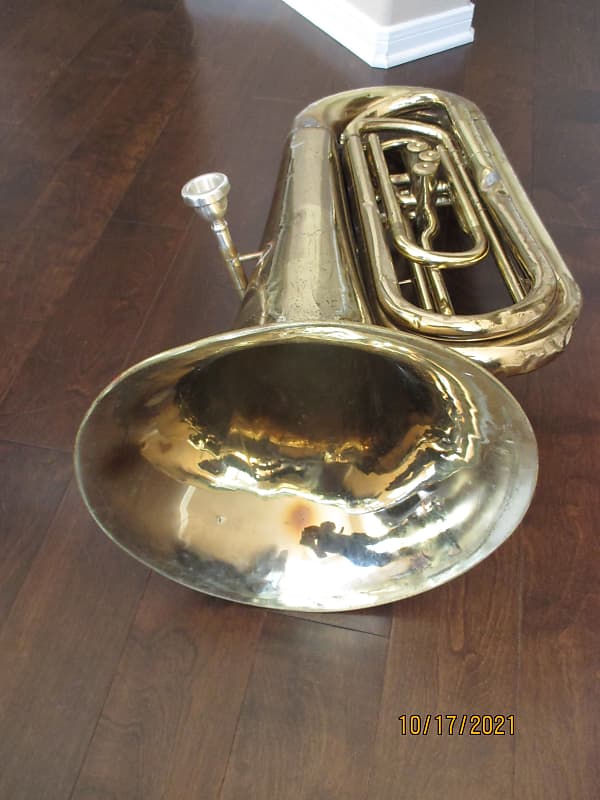 Yamaha YBB 103 Gold Tuba with mouthpiece | Reverb