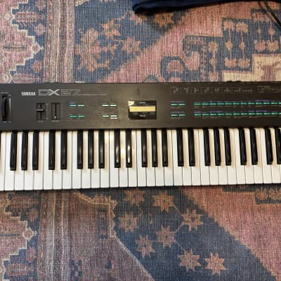 Yamaha DX27 Programmable Algorithm Synthesizer 1985 - Black
