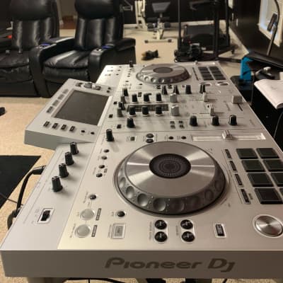 Pioneer XDJ-RX2 (WHITE) WITH MAGMA CARRY CASE 2019 | Reverb