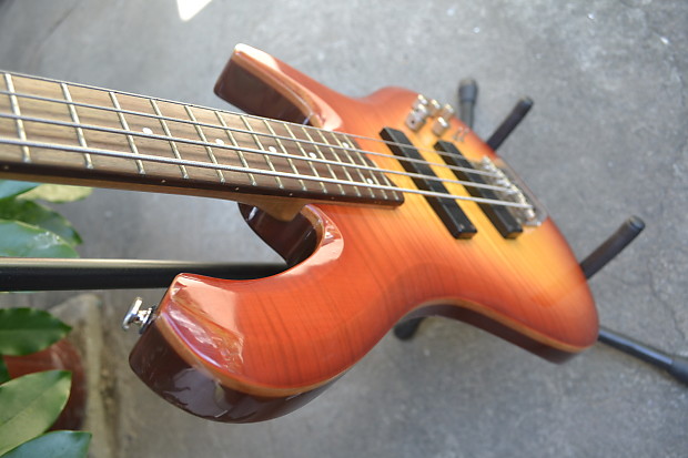 Dame Fall & Pall 300 Active Bass Guitar Flame Maple Top
