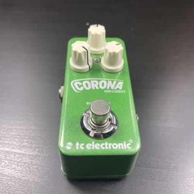 ギター TC Electronic CORONA MINICHORUS Amazon.com: TC Electronic CORONA MINI CHORUS Ultra-Compact