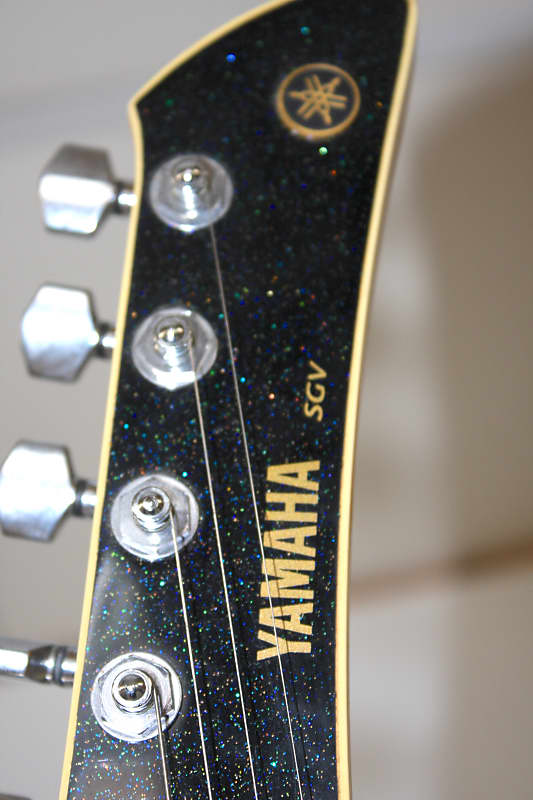 2000 Yamaha SGV-800 Black Sparkle Electric Guitar W/ Gig Bag