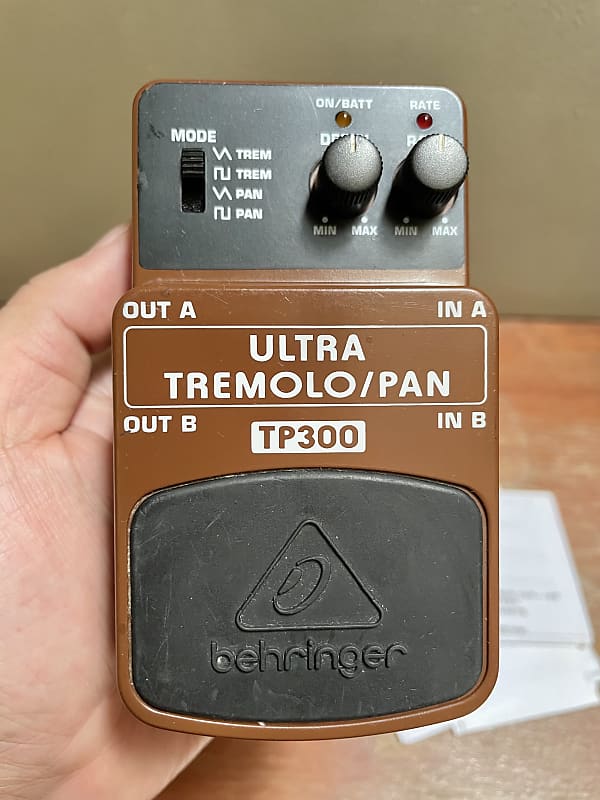 Behringer TP300 Ultra Tremolo/Pan