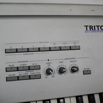 KORG Triton 61 image 20
