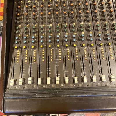 Soundcraft Series 400B 24-Channel 4-Bus Mixing Console image 2