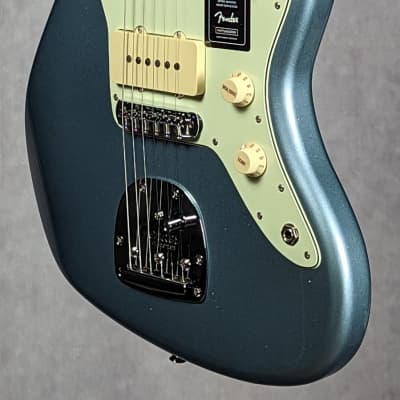 Fender Limited Edition Player Jazzmaster, Ice Blue Metallic image 4