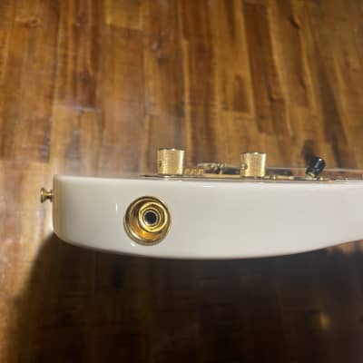 Fender Limited Edition Select Light Ash Telecaster White Fender Limited Edition Select Light Ash Telecaster White
