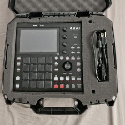 Akai MPC One Standalone MIDI Sequencer 2020 - Present - Black image 5