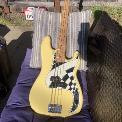 Allparts PG-0750 Pickguard for Precision Bass 2021 - Custom image 4