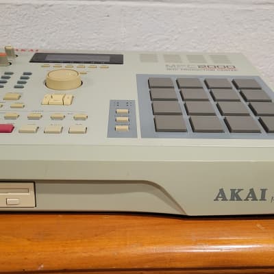 Akai MPC2000 MIDI Production Center image 5