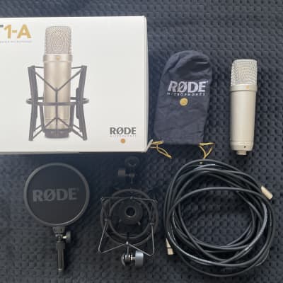 RODE NT1-A Studio Condenser Microphone with Shock Mount, Pop Filter & 6 M Cable