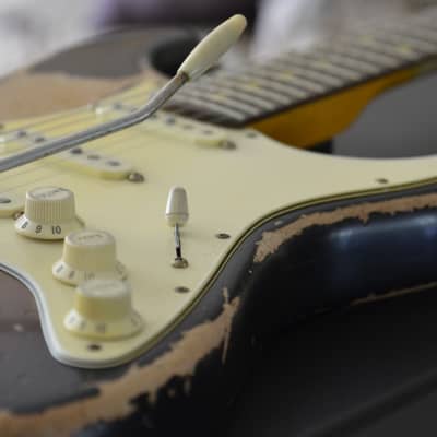 American Stand Fender Stratocaster Custom Heavy Relic Sunburst CS Fat 50's image 4
