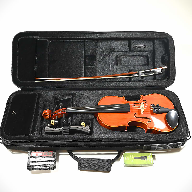 1/2 Suzuki Violin No. 330 (Intermediate), Nagoya, Japan - Full Outfit -  SUPERB!