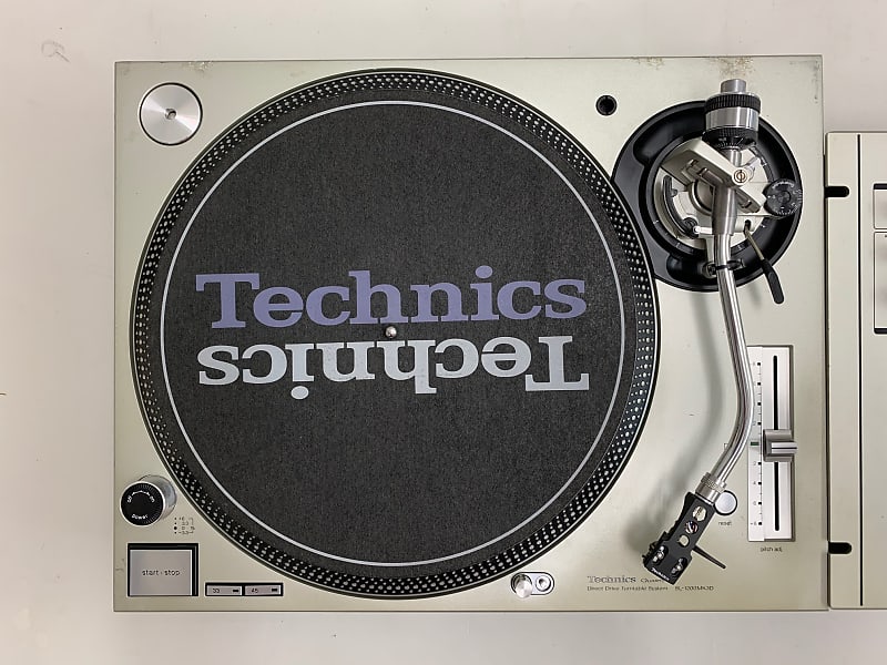 2 Technics SL-1200 MK3D DJ Turntable & Technics SH-DJ1200 Mixer with Shure  M44G