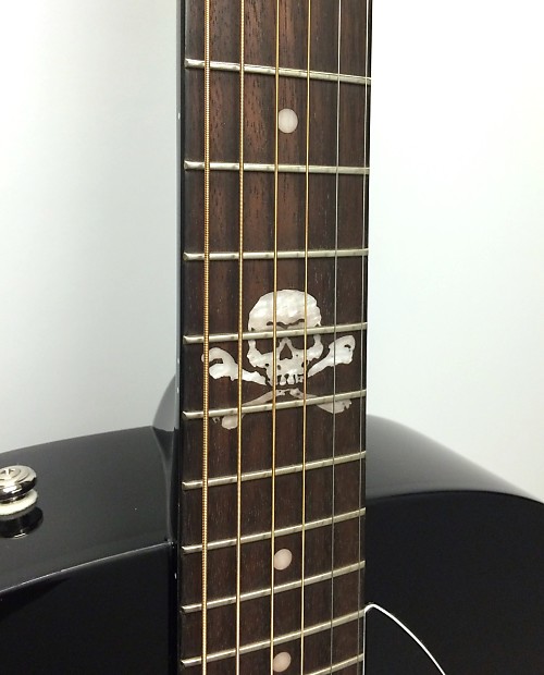 Fender Avril Lavigne Newporter | Sweetwater