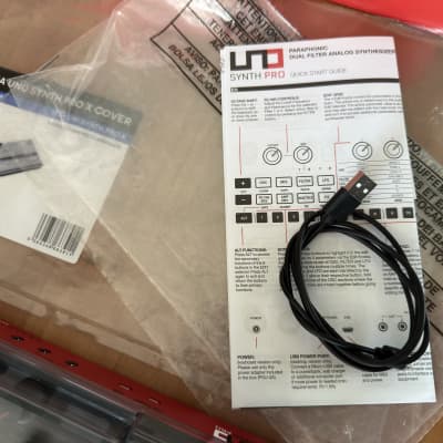 IK Multimedia IK Multimedia UNO Synth Pro Desktop 32-Key Analog Synthesizer with DECKSAVER image 4