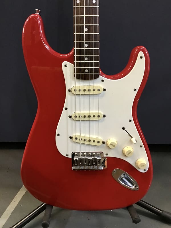 楽天市場】Squier Classic Vibe '60s Stratocaster -Candy Apple