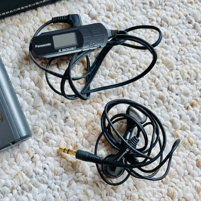 [RARE FULL SET] PANASONIC SX50 Walkman Cassette Player, Near Mint Silver, Working ! image 8
