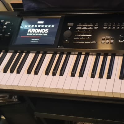 Korg KRONOS 2 73-Key Digital Synthesizer Workstation