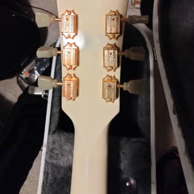 Gibson Les Paul Studio Alpen White 2002年 Gibson Les Paul Studio Alpine White – Ish Guitars