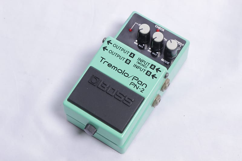 Boss PN-2 Tremolo / Pan