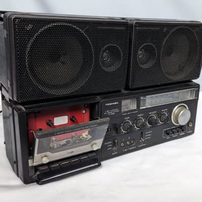 TOSHIBA RT-8700S Stereo AM / FMRadio Cassette Recorder BOOMBOX