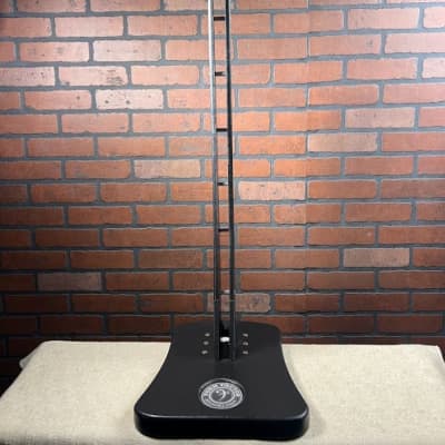 Form Factor Audio Multi-Guitar Stand for Guitar and Bass, Black Textured –  Amp Shop Bass Exchange