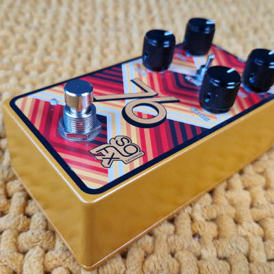SolidGoldFX 76 MKII Octave Fuzz 2022 - Present - Orange / Red Graphic image 2