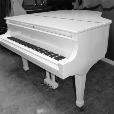Snow white Wurlitzer 4'11 baby grand piano image 3