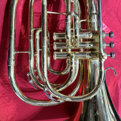 King 1122 Marching French Horn - Lacquer image 2
