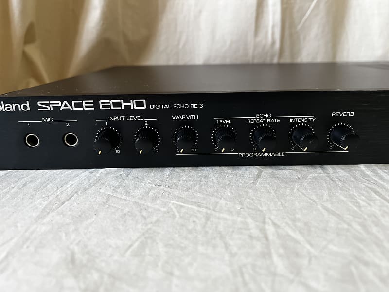 Roland SPACE ECHO DIGITAL ECHO RE-3 vintage rack | Reverb