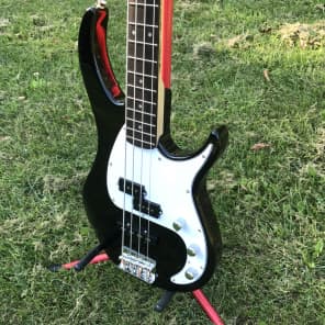 Peavey Milestone 4-String Electric Bass Black