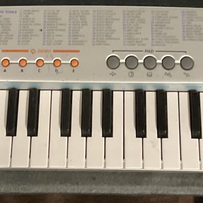 Md 982 2024 midi keyboard