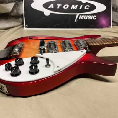 Rickenbacker 325/1996 325 Rose Morris Model 1996 Guitar w/ F Rickenbacker 325/1996 325 Rose Morris Model 1996 Guitar w/ F