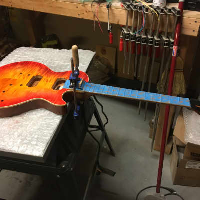 Vogel Instrument Company '60 Singlecut Flametop 2017 Cherry Sunburst image 6