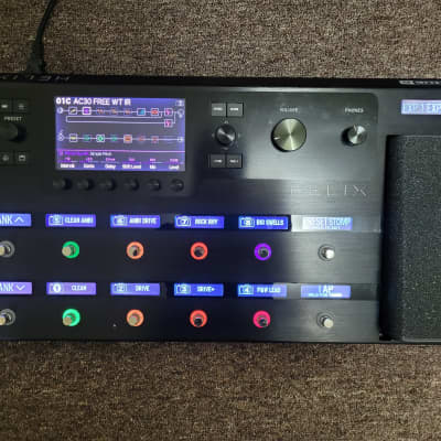 Line 6 Helix P21-1 Guitar Multi-effects Processor 990600104