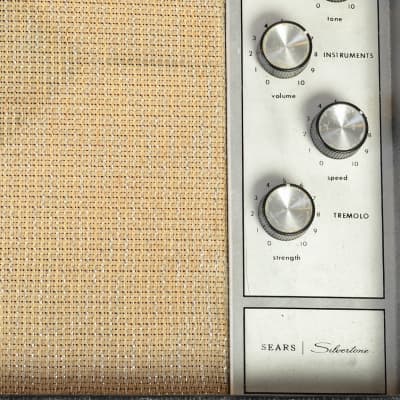 Silvertone Model 1482 5-Watt 1x12 Guitar Combo 1960s - Black image 11