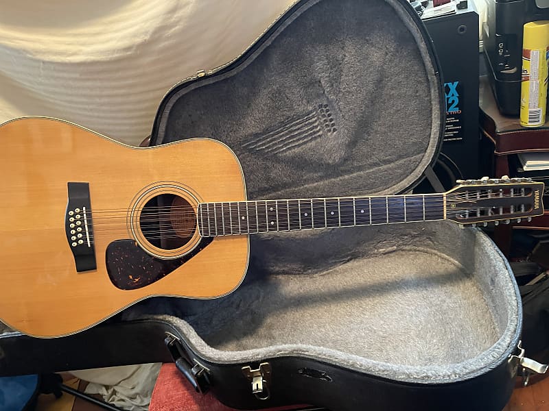 Yamaha fg 12 301 12 string acoustic guitar 1970's natural